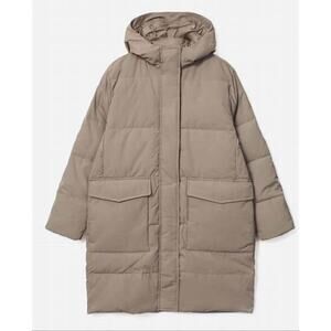 Everlane the ReNew Long Puffer Hooded Coat in Burnt Sugar